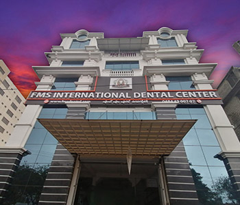 Best Dental Implant clinic in Kochi