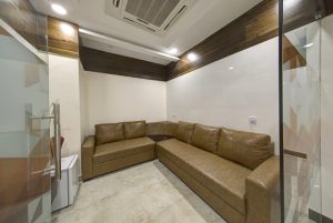 Dental-Implant-Clinic-Langar-House-Hyderabad-India-Lounge