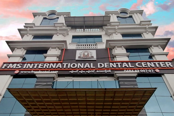 Best Cosmetic Dental Clinic In Kochi, Kerala